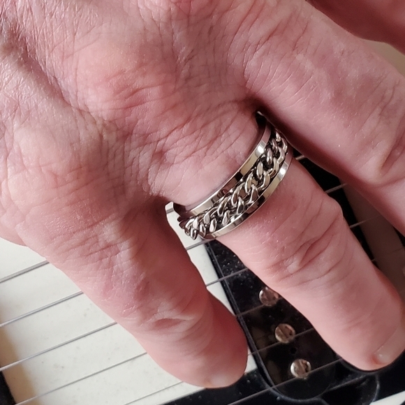 Men's Stainless Steel Spinner Ring - Tire Texture - Picture 3 of 7